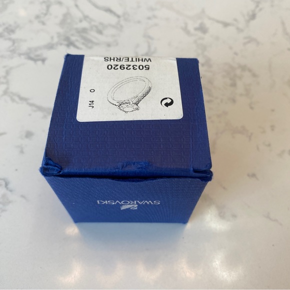 Swarovski’s Attract Ring, size 52. Round cut, Pavé, White, Rhodium plated. NIB - Picture 10 of 14